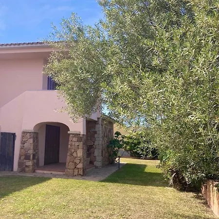Tatil Evi Iss Travel, Le Carrube Two Bedrooms With Air Conditioning San Teodoro (Sardinia)