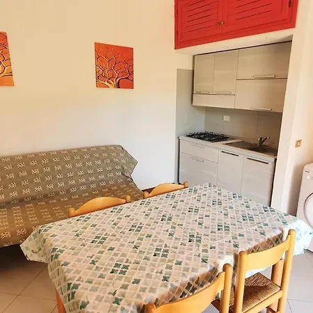 Iss Travel, Le Carrube Two Bedrooms With Air Conditioning Holiday home *