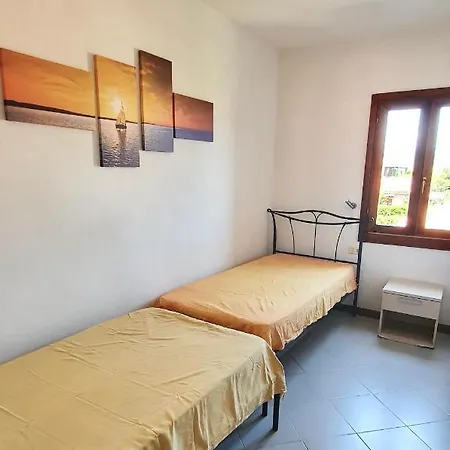 Iss Travel, Le Carrube Two Bedrooms With Air Conditioning Holiday home San Teodoro (Sardinia)