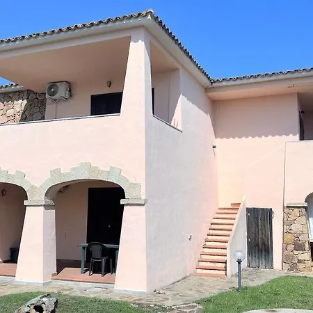 Iss Travel, Le Carrube Two Bedrooms With Air Conditioning Holiday home San Teodoro (Sardinia)