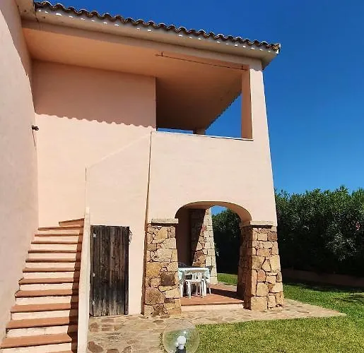 Σπίτι διακοπών Iss Travel, Le Carrube Two Bedrooms With Air Conditioning San Teodoro (Sardinia)